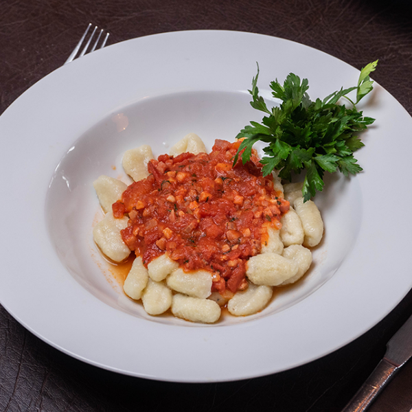 Gnocchi con Salsa Arrabbiata